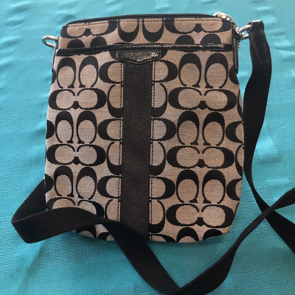 Coach Signature Crossbody Purse Black/Grey